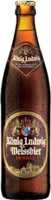 Das Bier König Ludwig Weissbier Dunkel wird hier als Produktbild gezeigt.