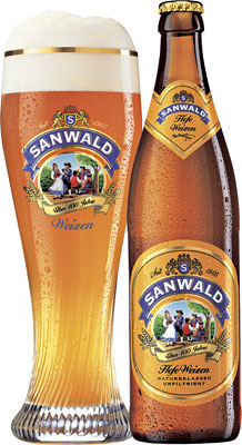 Das Bier Sanwald Hefe Weizen wird hier als Produktbild gezeigt.