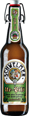 Das Bier Schwelmer Ur-Pils wird hier als Produktbild gezeigt.