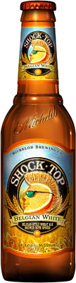 Das Bier Shock Top Belgian White wird hier als Produktbild gezeigt.