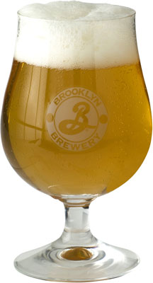 Das Bier Sorachi Ace wird hier als Produktbild gezeigt.