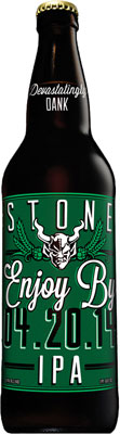 Das Bier Stone Enjoy By IPA wird hier als Produktbild gezeigt.